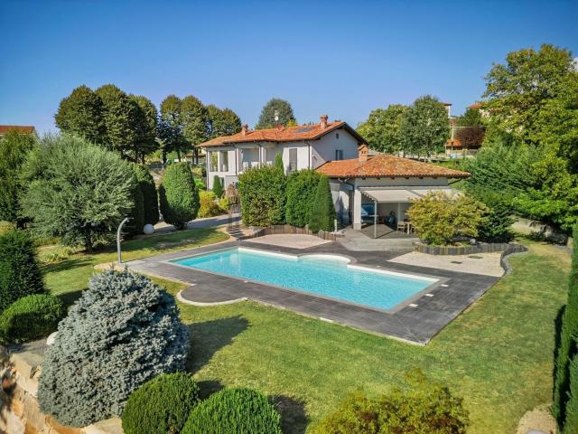 Case e ville in vendita di 380 m² in Via Zabaldano, 21