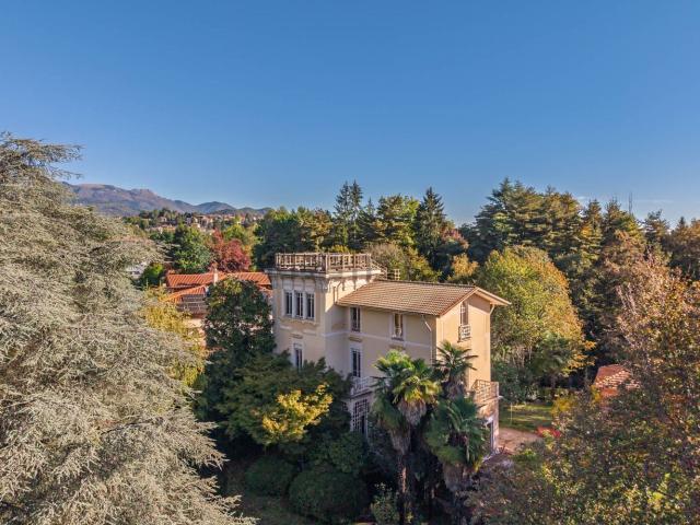 Case e ville in vendita di 380 m² in Strada Barazzetto Vandorno