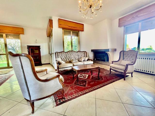 Case e ville in vendita di 384 m² in Via del Trevisan, 1