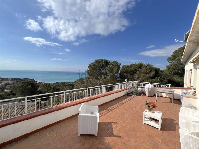 Case e ville in vendita di 385 m²