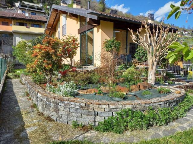 Case e ville in vendita di 385 m² in Via Piatana