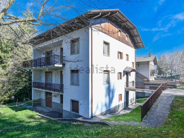 Case e ville in vendita di 385 m² in Via Talpino