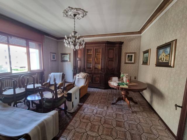 Case e ville in vendita di 385 m² in Viale Vittoria, 1