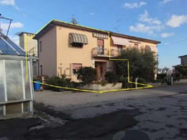 Case e ville in vendita di 385 m² in Viale Armando Diaz