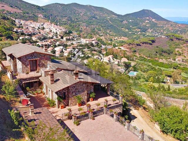 Case e ville in vendita di 386 m²