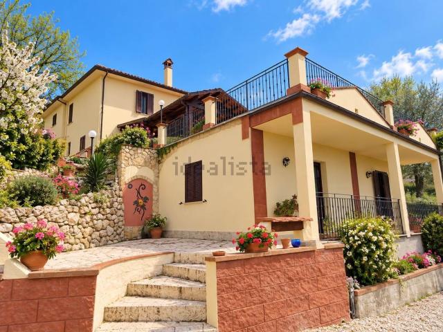 Case e ville in vendita di 387 m² in Strada di San Rocco