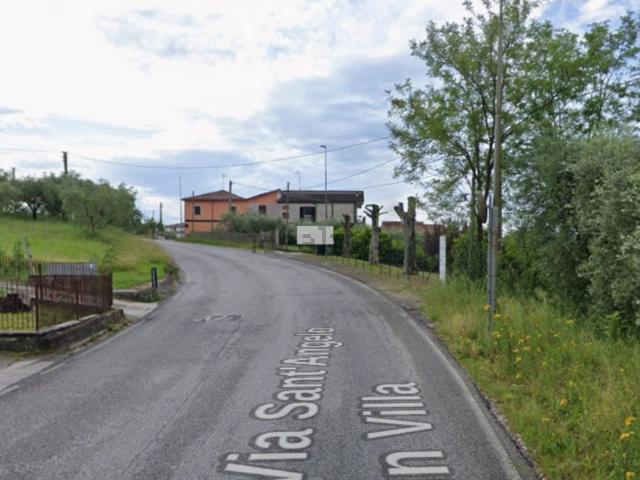 Case e ville in vendita di 388 m² in Via Sant&apos Angelo