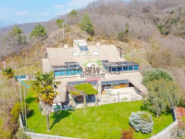Case e ville in vendita di 388 m² in Località R Z