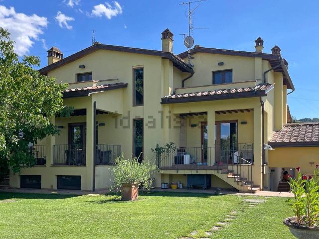 Case e ville in vendita di 389 m² in Località Gaville, 118