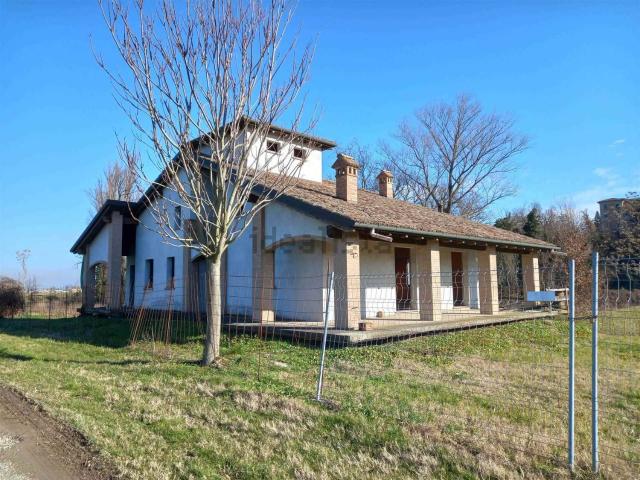 Case e ville in vendita di 390 m²