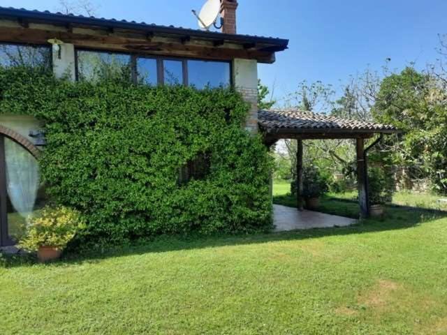 Case e ville in vendita di 390 m²