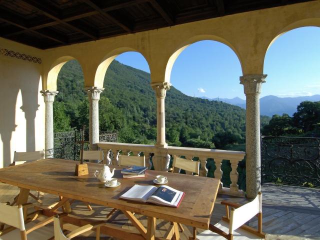 Case e ville in vendita di 390 m² in Via Castello, 36
