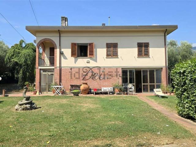 Case e ville in vendita di 390 m² in Via Ceppo di Melo