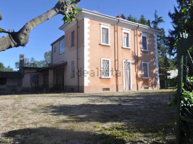 Case e ville in vendita di 390 m² in Via Garlazzolo, 17