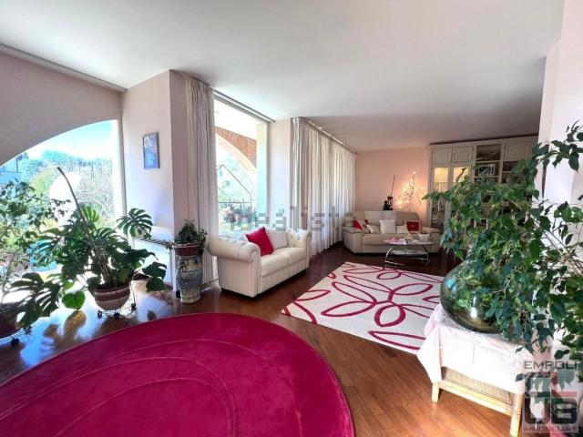 Case e ville in vendita di 390 m² in Via Giuseppe Verdi, 50050