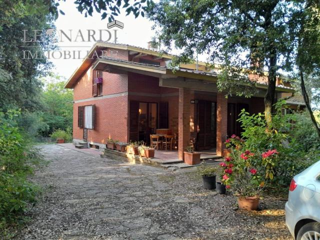 Case e ville in vendita di 390 m² in Via del Ginepro