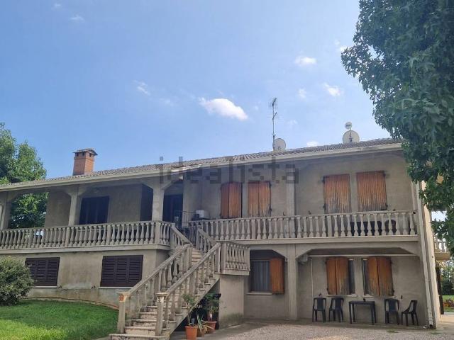 Case e ville in vendita di 390 m² in Via Signora, 3
