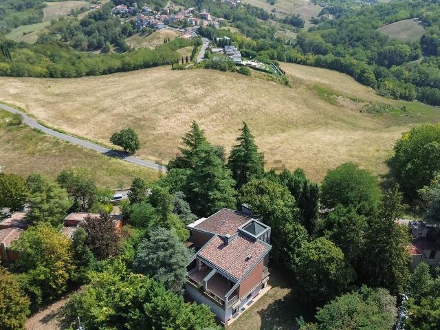 Case e ville in vendita di 390 m² in Via Poggio, 36
