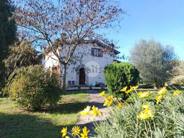 Case e ville in vendita di 390 m² in Via Tenutelle, 71