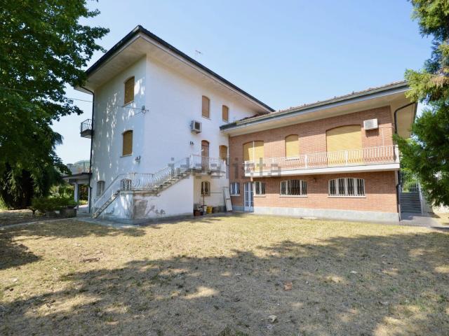 Case e ville in vendita di 390 m² in Frazione Valle Chiozze