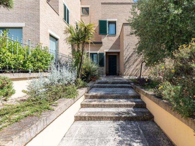 Case e ville in vendita di 391 m² in Via Sant&apos Andrea