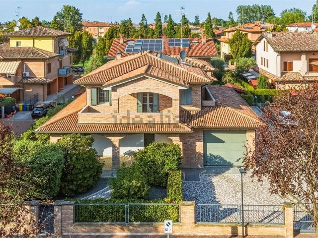 Case e ville in vendita di 395 m² in Via Falcone e Borsellino, 11