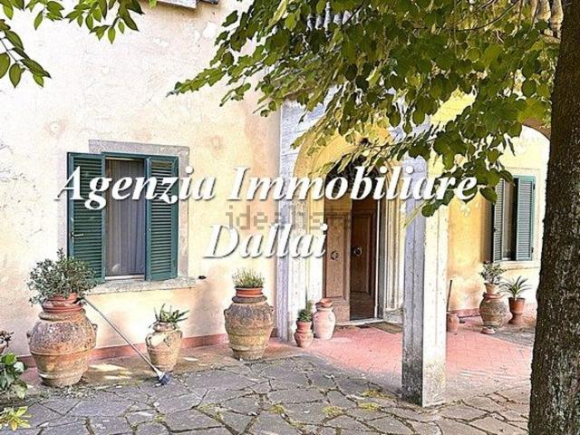 Case e ville in vendita di 395 m² in Via Roma, 29