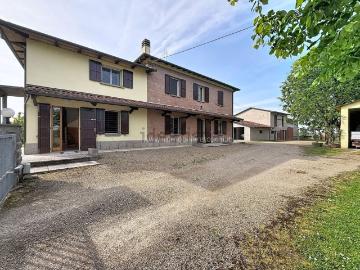 Case e ville in vendita di 395 m² in Via Rio Sanguinario, 1