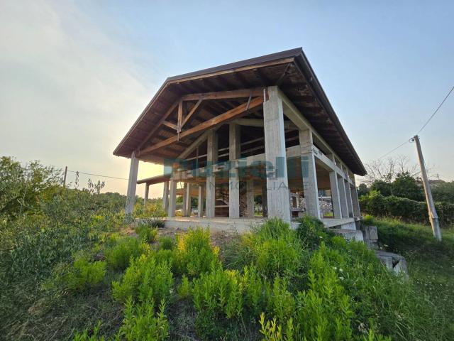 Case e ville in vendita di 395 m² in Contrada Morrecine