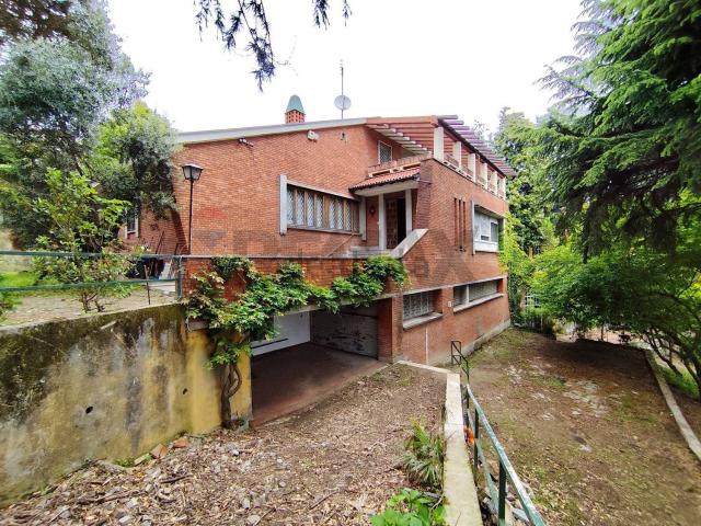 Case e ville in vendita di 396 m²