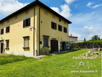 Case e ville in vendita di 396 m² in Via Petraia
