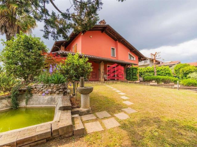 Case e ville in vendita di 396 m² in Via Umberto, 12
