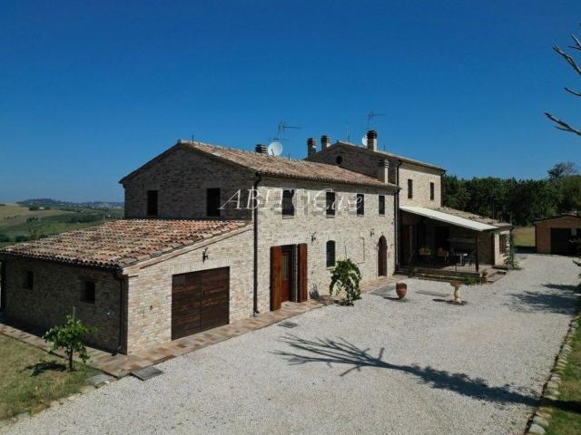 Case e ville in vendita di 396 m² in Frazione Ripalta