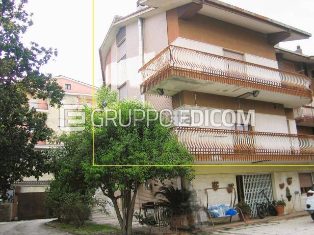 Case e ville in vendita di 397 m² in Via Sandro Botticelli
