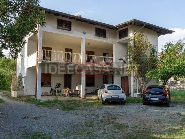 Case e ville in vendita di 398 m² in Piazza Maggiotti