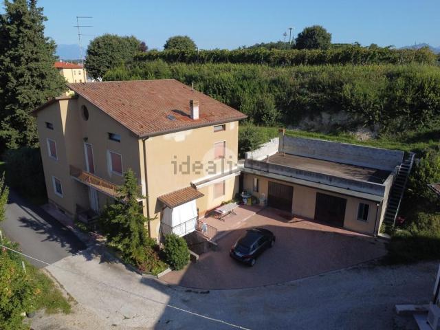 Case e ville in vendita di 399 m² in Via Carlo Marx, 1