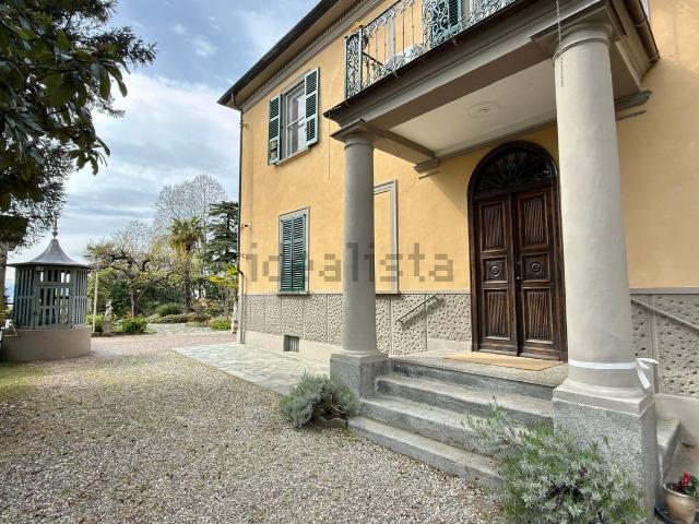 Case e ville in vendita di 399 m² in Strada Comunale Santa Margherita, 166