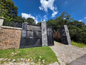 Casen Venta Haras del Bosque a pie de calle 1111m2 de terreno