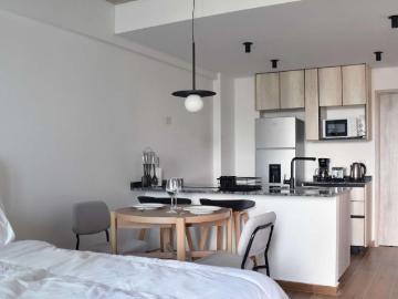 Caseros al 700 Departamento AMOBLADO en Alquiler en San Telmo
