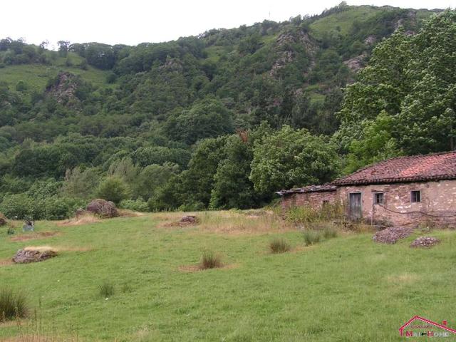 CASERIO CON TERRENO EN SUMBILLA