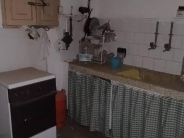 Caseta adosada en la zona de la barraca