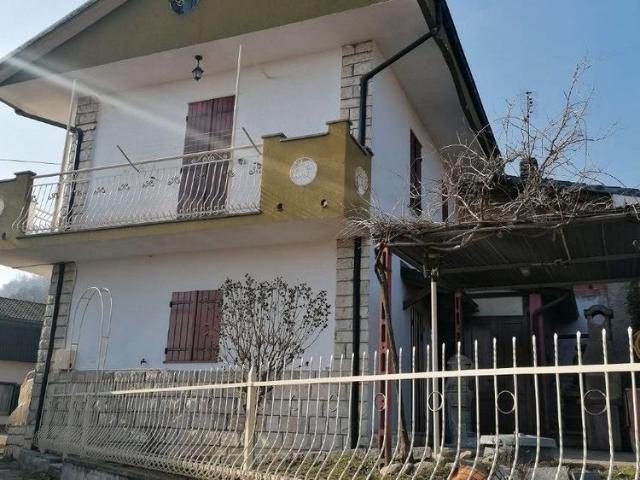 Casetta con giardino a Barge CN