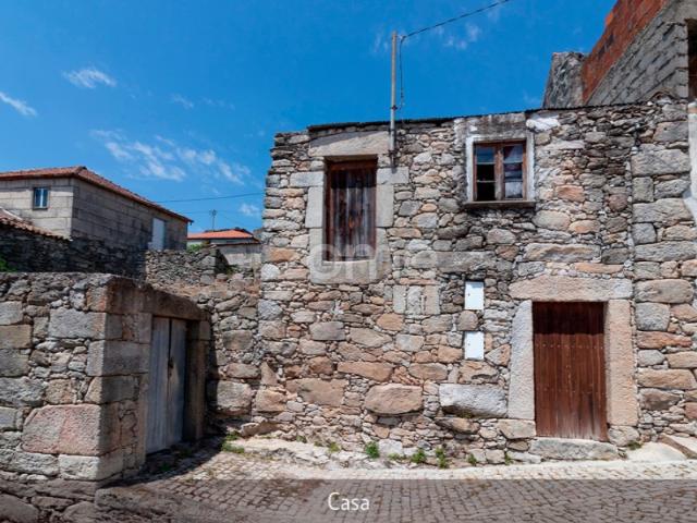 Casa para reabilitar Lousa, Torre de Moncorvo, Portugal