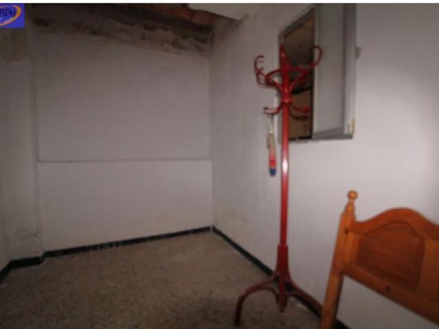 CASITA DE PUEBLO PARA HACERLA A TU GUSTO EN MONTROY