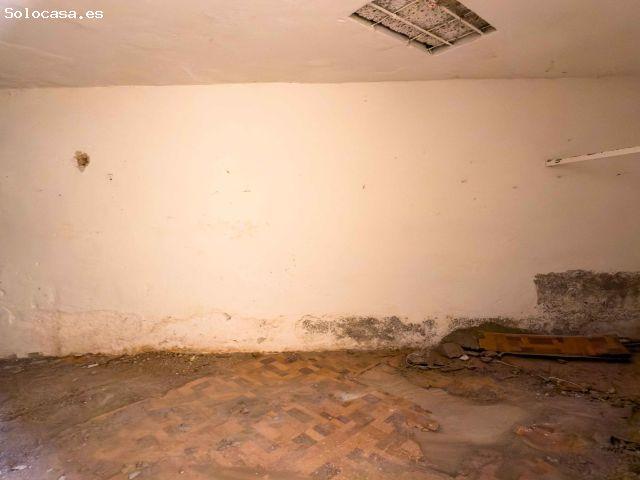 CASITA PARA REFORMAR CON TERRENO URBANO EN ARICO NO HIPOTECABLE