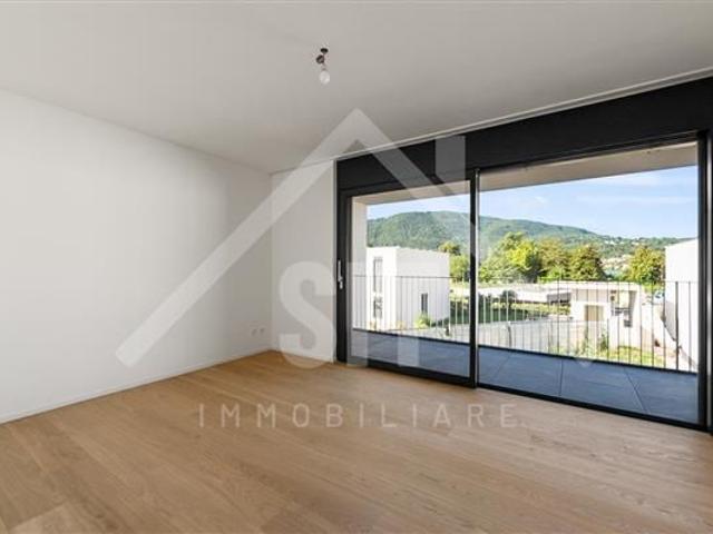 Caslano: Casa a schiera 2.5 locali
