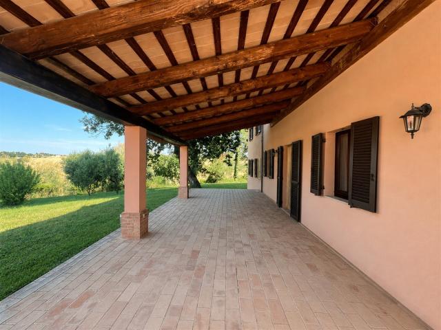 Casolare con piscina e depandance 348m² Castelleone di Suasa
