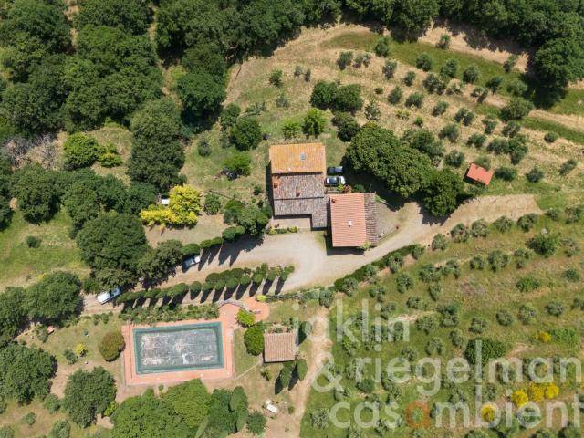 Casolare nel Chianti con dependance, piscina e 30 ha di terr. 330m² Gaiole in Chianti