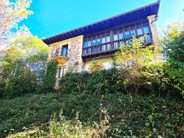 Casona de Piedra con Encanto y Carácter en Entrambasaguas Campoo de Suso