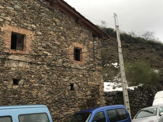 CASONA DE PIEDRA